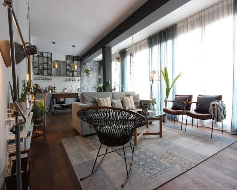 Como decorar a parede da sua sala de estar com estilo