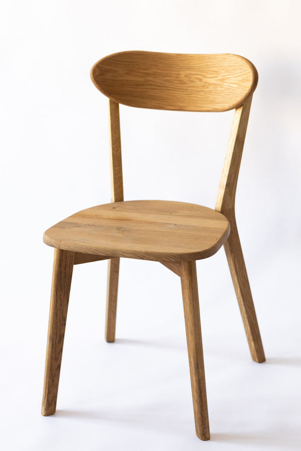 Conjunto de 2 ou 4 cadeiras de jantar em carvalho maciço Isku | NordicStory