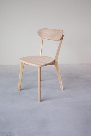 Conjunto de 2 ou 4 cadeiras de jantar em carvalho maciço Isku | NordicStory