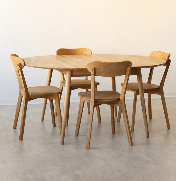 Conjunto de 2 ou 4 cadeiras de jantar em carvalho maciço Isku | NordicStory