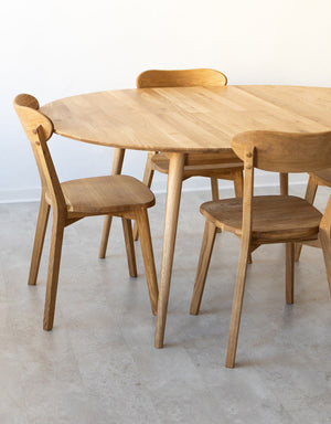 Conjunto de 2 ou 4 cadeiras de jantar em carvalho maciço Isku | NordicStory