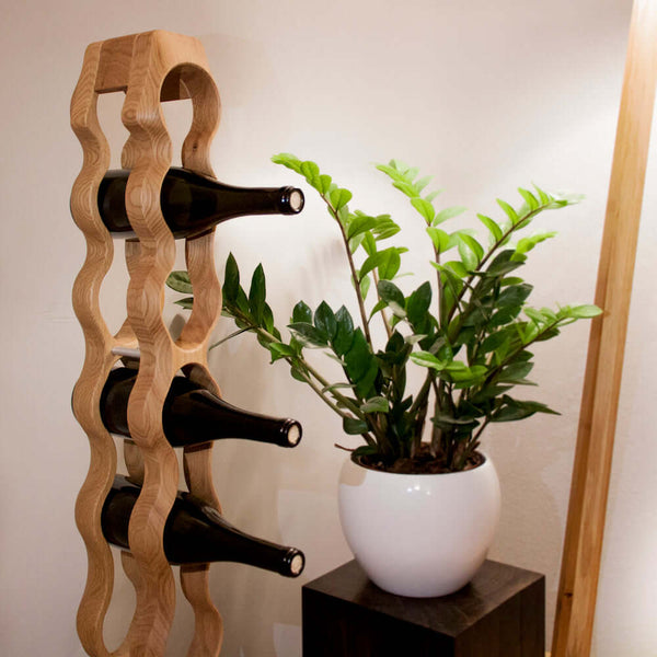 NordicStory Estante de vinho de carvalho feito à mão OMO 9, suporte de vinho para 9 garrafas