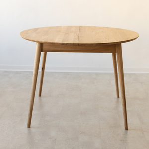 Mesa de jantar extensível em carvalho maciço Escandi 4, 120-155 x 120 x 75 cm | NordicStory