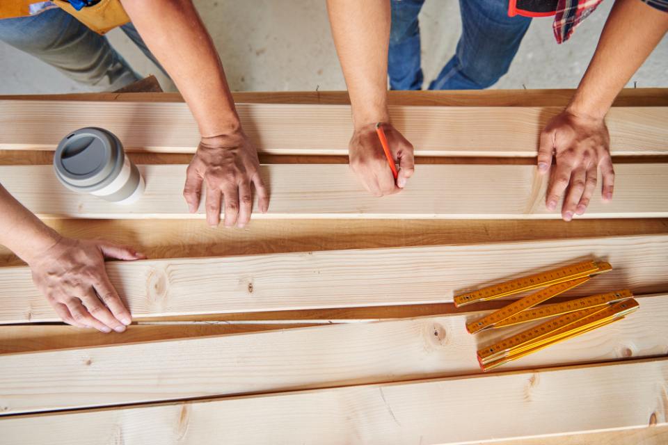como fazer uma cama de madeira