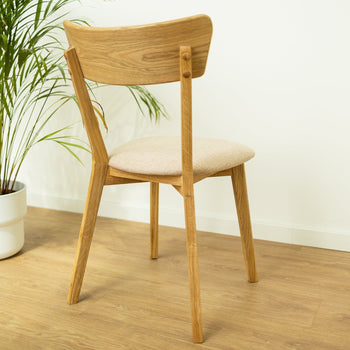 Pack de 2 ou 4 cadeiras de jantar em carvalho maciço Diana Beige | NordicStory
