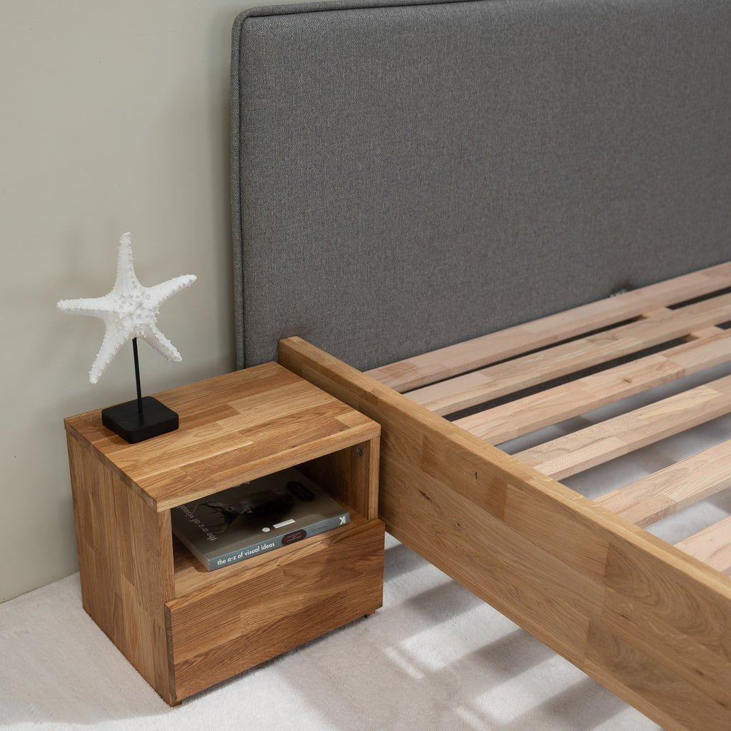 Cama de casal em carvalho maciço Pola : NordicStory