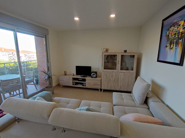 Roupeiro Escandi 3 em carvalho maciço, 120 x 45 x 155 cm | NordicStory