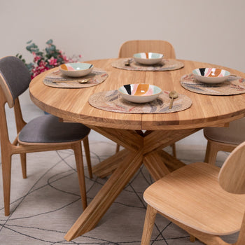 NordicStory Conjunto de 2 ou 4 cadeiras de jantar Varde, estrutura em carvalho maciço