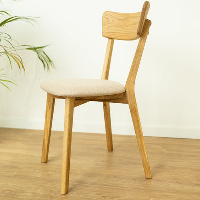 Pack de 2 ou 4 cadeiras de jantar em carvalho maciço Diana Beige | NordicStory