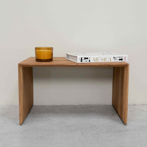 Mesa de apoio Sono 2 em carvalho maciço, 38 x 35 x 35 x 60 cm | NordicStory