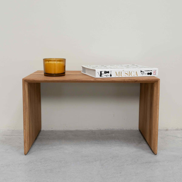 Mesa de apoio Sono 2 em carvalho maciço, 38 x 35 x 35 x 60 cm | NordicStory