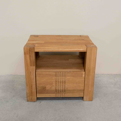 Mesa de cabeceira em carvalho maciço Valencia, 52,8 x 40 x 45 cm | NordicStory