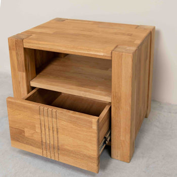 Mesa de cabeceira em carvalho maciço Valencia, 52,8 x 40 x 45 cm | NordicStory