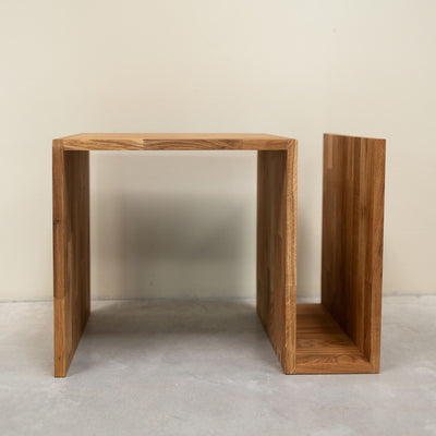 Mesa de apoio Sofi em carvalho maciço, 44 x 44 x 62 cm | NordicStory