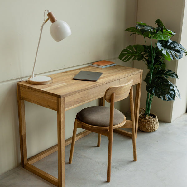 Mesa de escrita NordicStory, cómoda de carvalho maciço 
