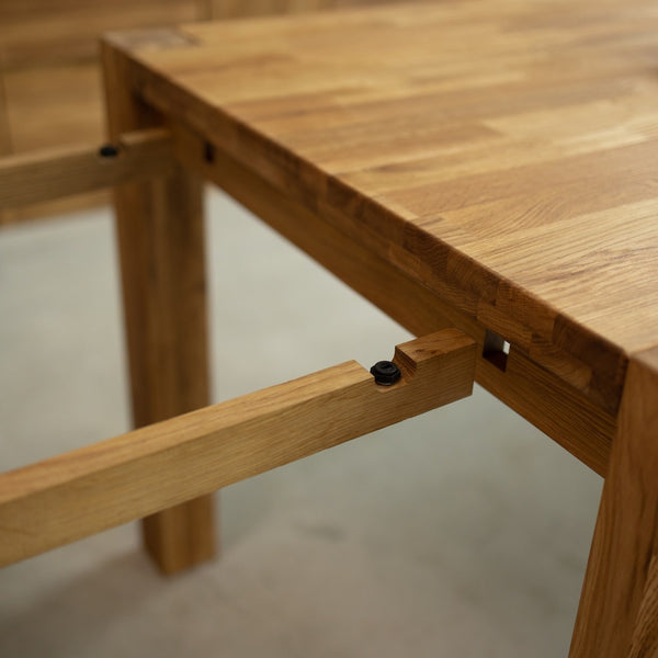 Mesa de jantar extensível em madeira maciça de carvalho sustentável
