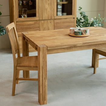 Mesa de jantar extensível em madeira maciça
