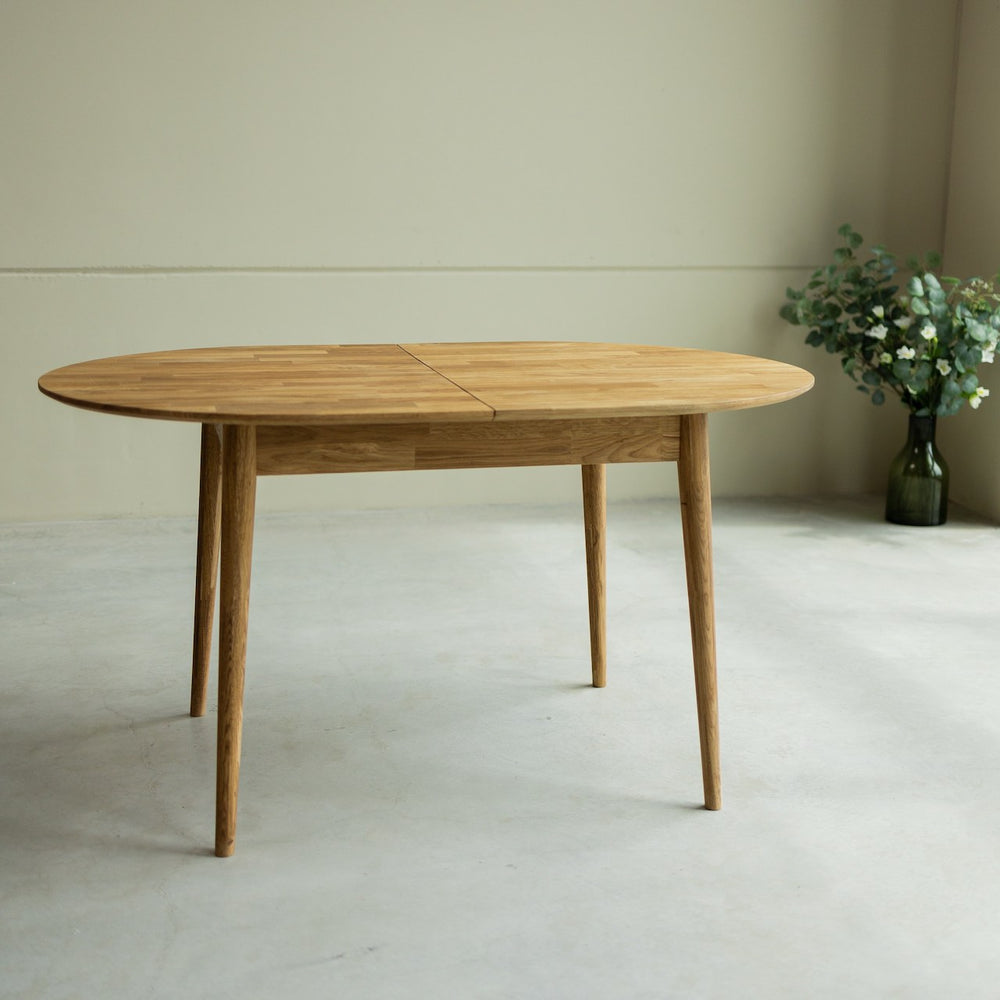  NordicStory Mesa de jantar oval extensível em carvalho maciço sustentável