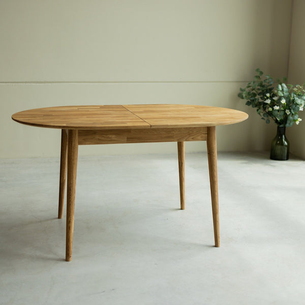  NordicStory Mesa de jantar oval extensível em carvalho maciço sustentável