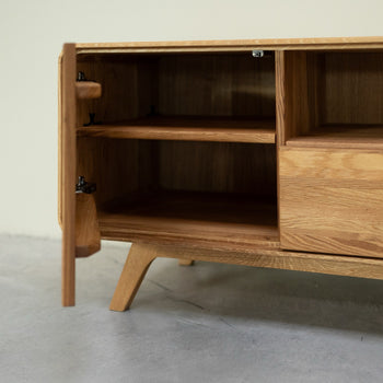 Suporte para televisão NordicStory em carvalho maciço Geneva 1, 160 x45 x 55 cm.
