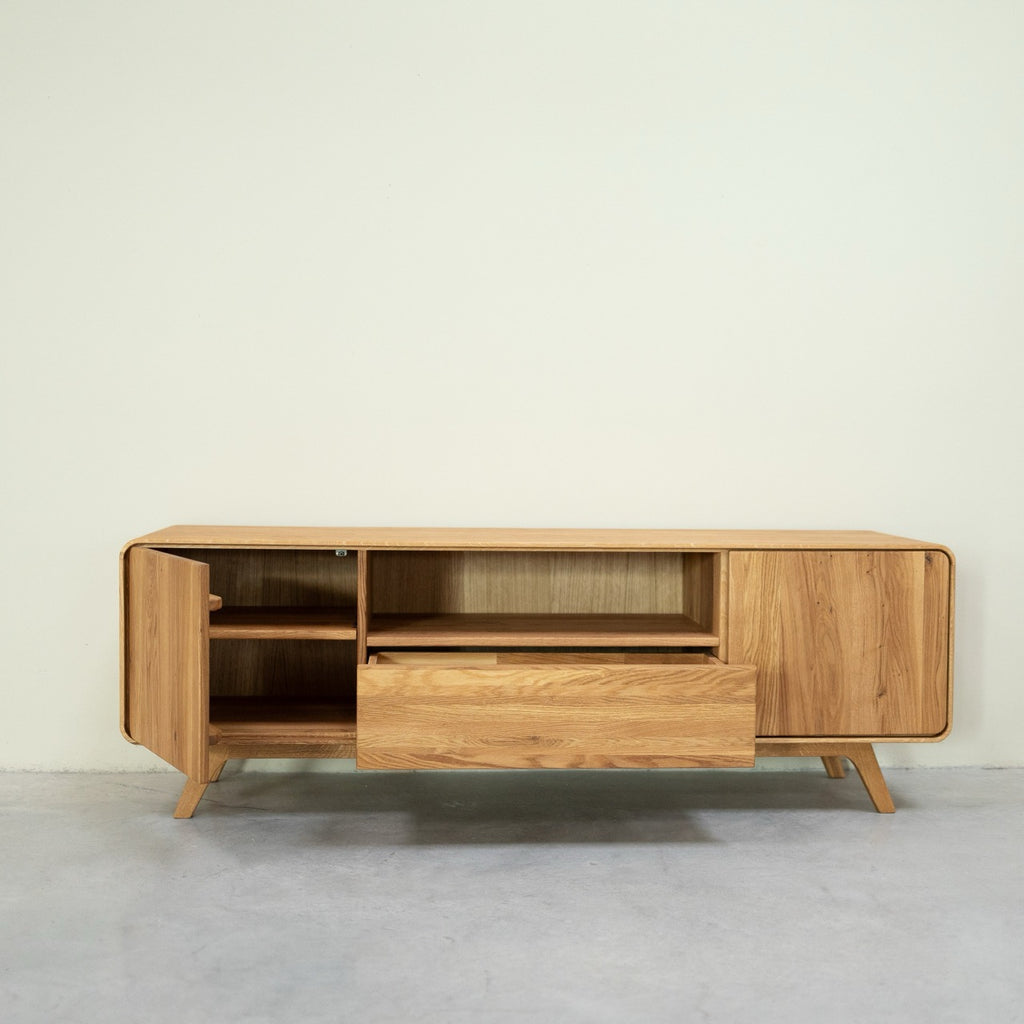 Suporte para televisão NordicStory em carvalho maciço Geneva 1, 160 x45 x 55 cm.
