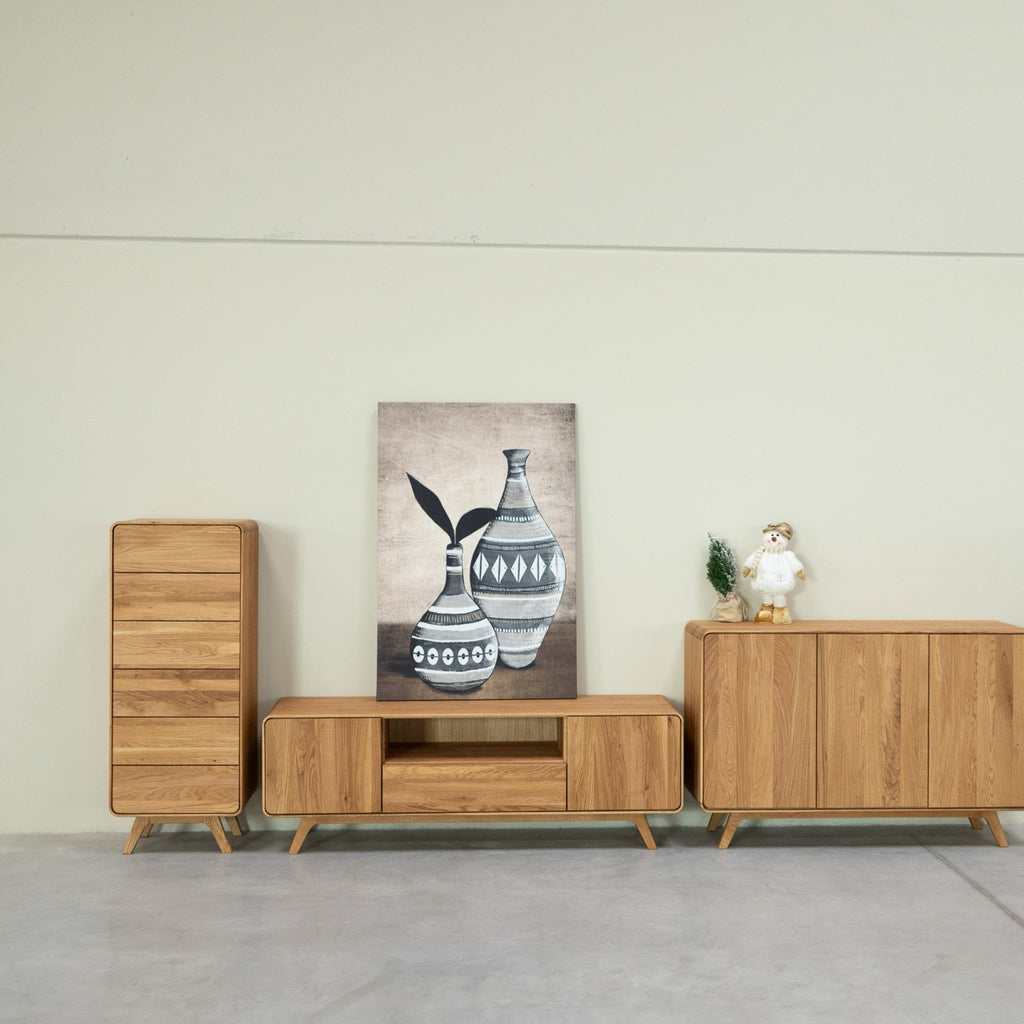Suporte de TV NordicStory em carvalho maciço Geneva 2, 180 x 45 x 55 cm.