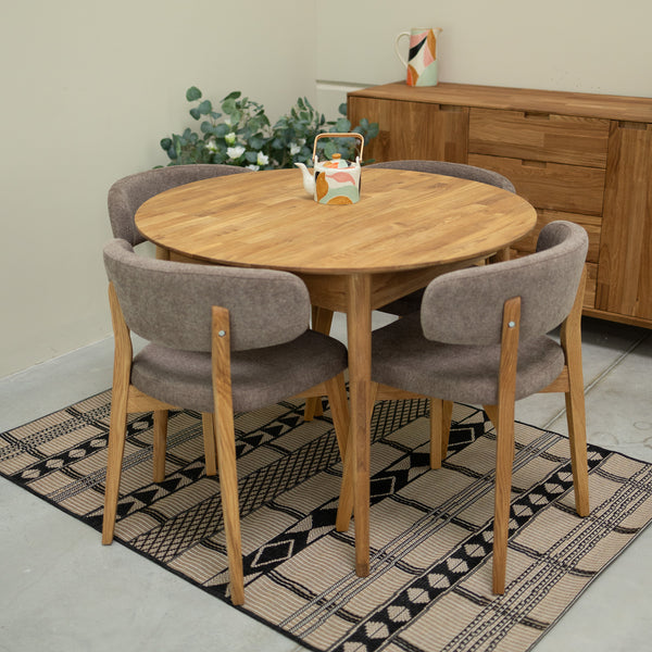 Mesa de jantar redonda extensível em carvalho maciço Escandi 6, 93-123 x 93 x 75 cm | NordicStory