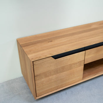 Suporte de TV NordicStory em carvalho maciço Bremen, 160 x 42 x 50 cm.