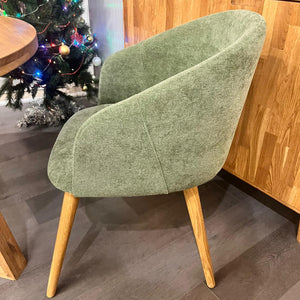 Cadeirão em carvalho maciço Ana com estofo | VESKOR