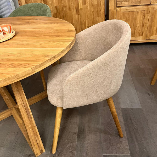 Cadeirão em carvalho maciço Ana com estofo | VESKOR