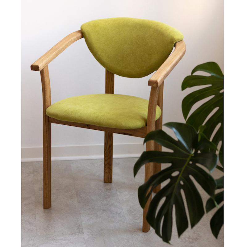 Pacote NordicStory de 2 ou 4 cadeiras de jantar Alexis, Estrutura em carvalho maciço, Estofos em Living Green