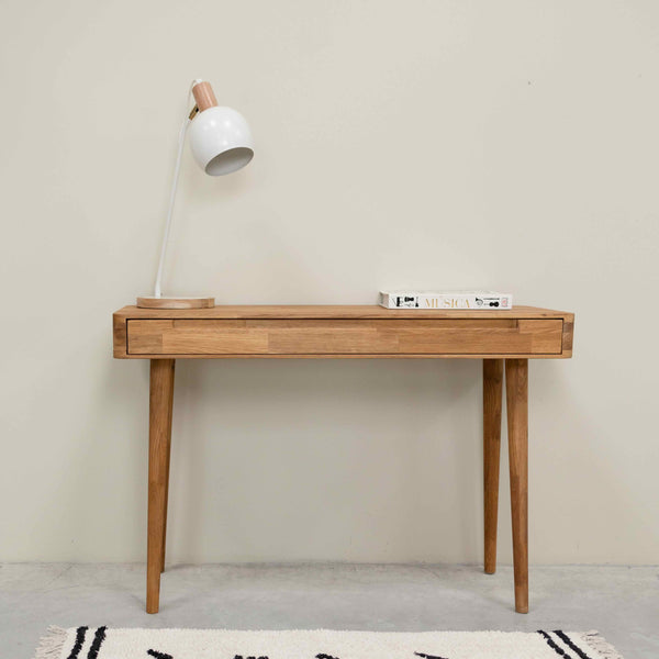 Penteadeira Escandi em carvalho maciço, 110 x 43 x 75 cm | NordicStory
