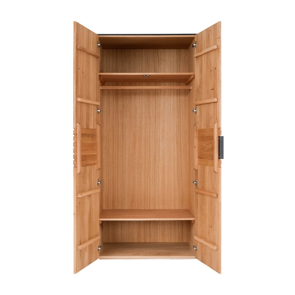 armario para ropa de roble sostenible