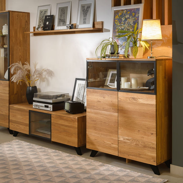 Cómoda NordicStory Cómoda em carvalho maciço com pernas em metal preto Moritz