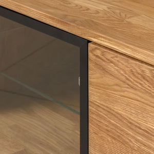Suporte de TV NordicStory de carvalho maciço com pernas de metal preto Moritz