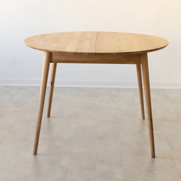 Mesa de jantar extensível em carvalho maciço Escandi 4, 120-155 x 120 x 75 cm | NordicStory